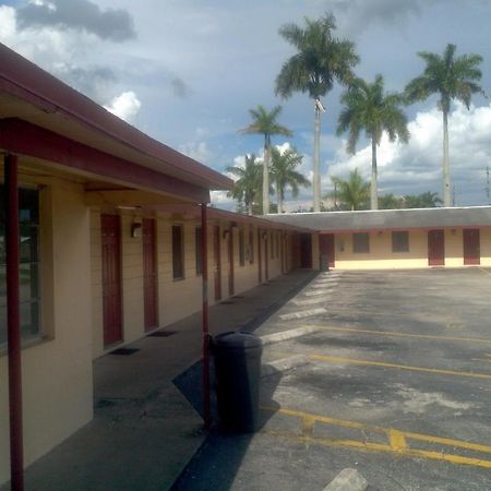 Palm City Motel Fort Myers Buitenkant foto